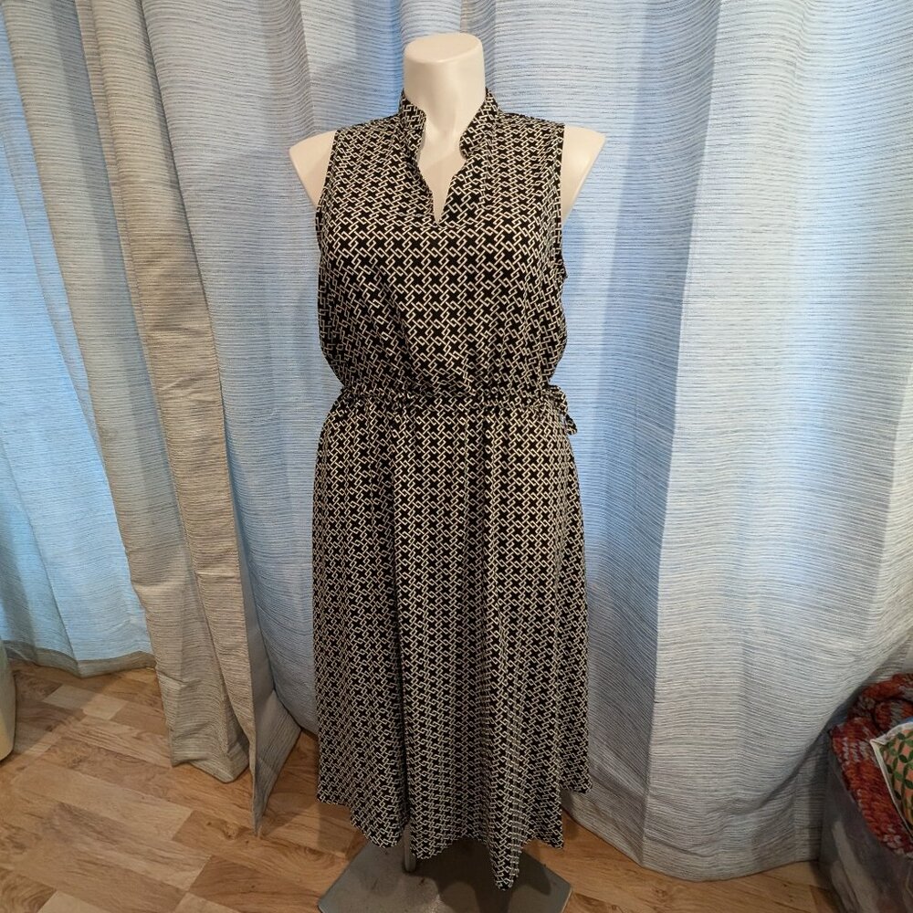 Jones Studio Black Print Dress With Adjustable Waist - Size 14